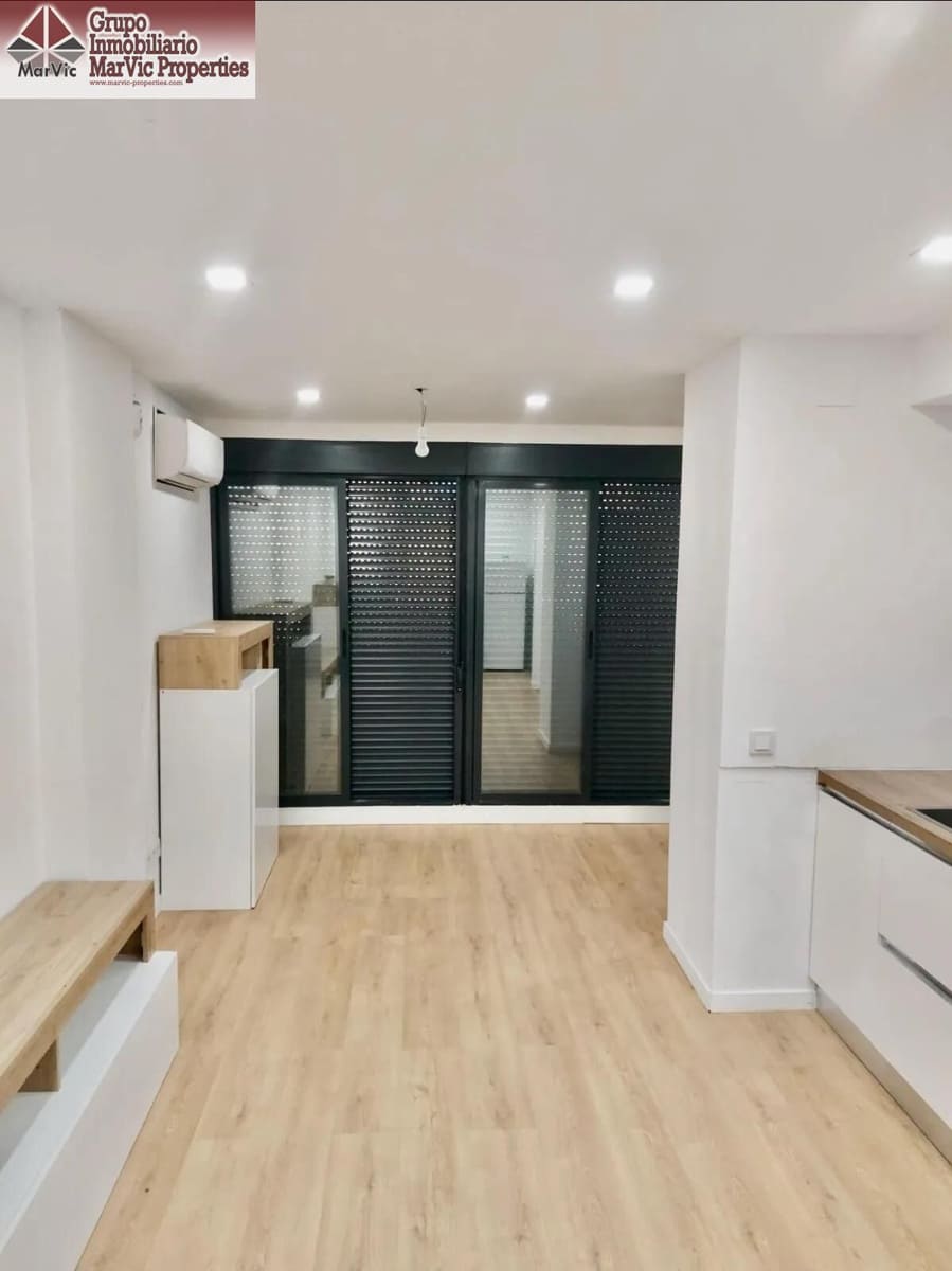 1 soveværelse Lejlighed til salg i Benidorm med swimmingpool - € 135.000 (Ref: 10177248)