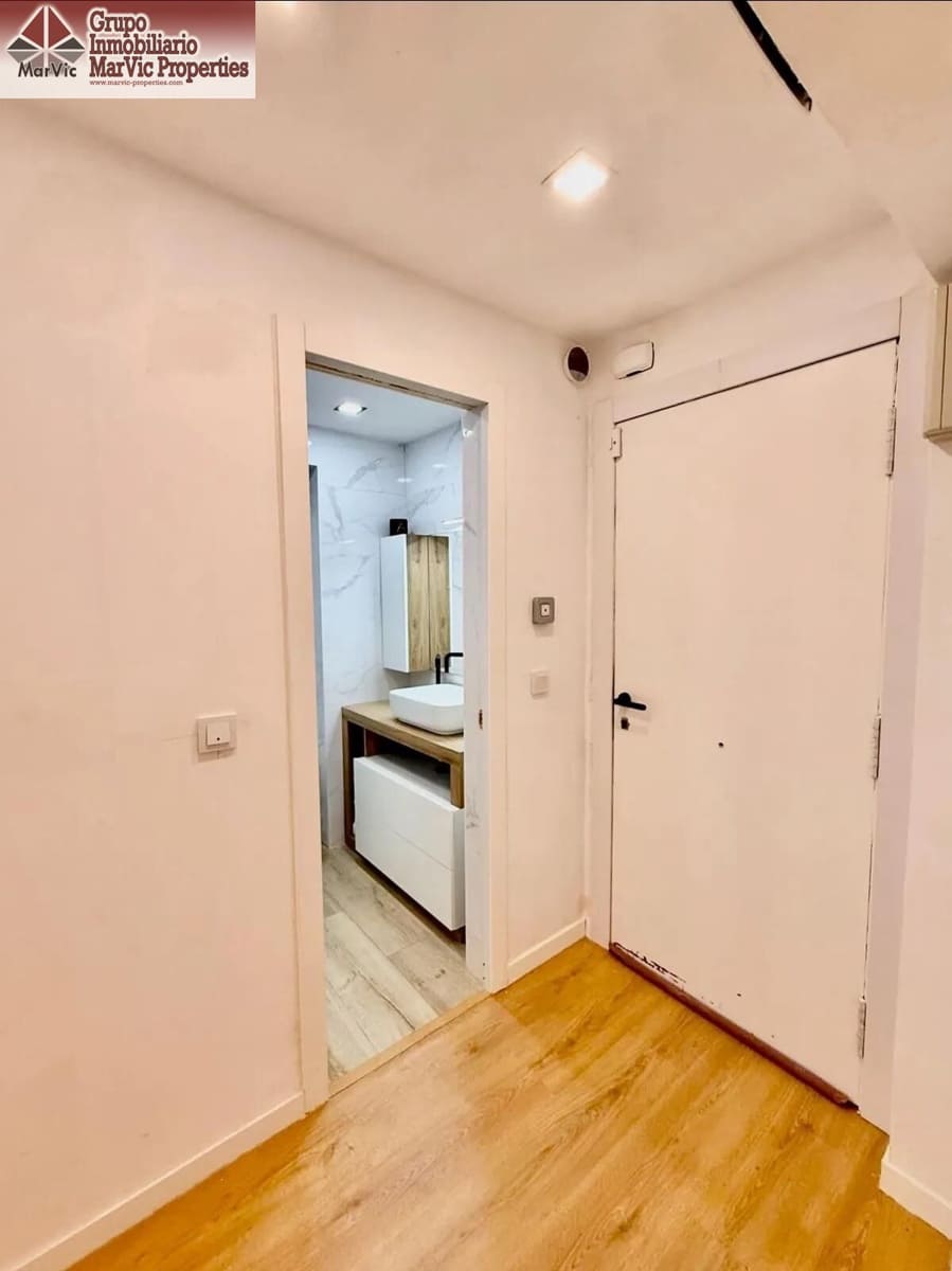 1 soveværelse Lejlighed til salg i Benidorm med swimmingpool - € 135.000 (Ref: 10177248)