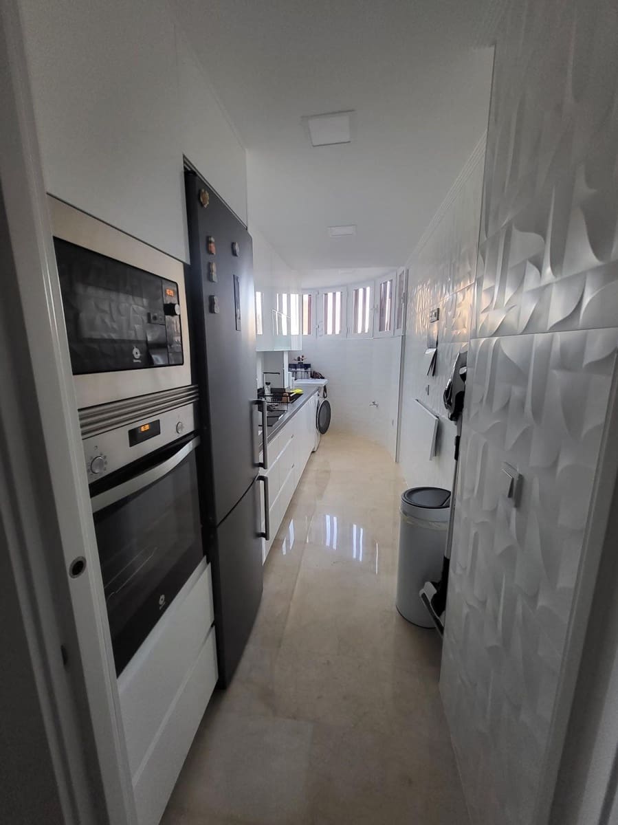 4 chambre Appartement à vendre à Benidorm avec piscine garage - 420 000 € (Ref: 10177250)