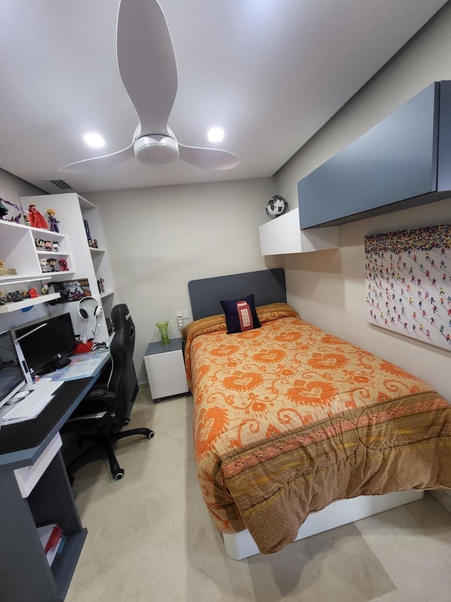4 chambre Appartement à vendre à Benidorm avec piscine garage - 420 000 € (Ref: 10177250)