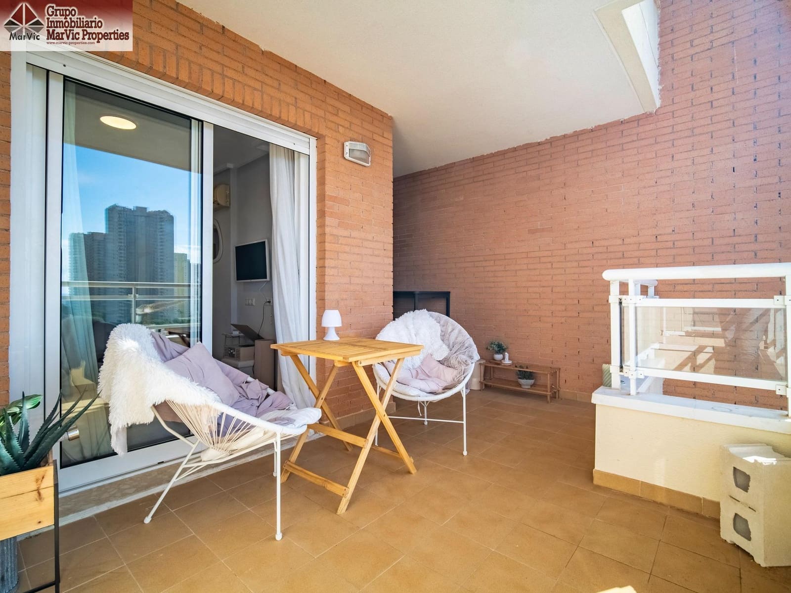 1 Zimmer Wohnung zu verkaufen in Benidorm mit Pool Garage - 240.000 € (Ref: 10180691)