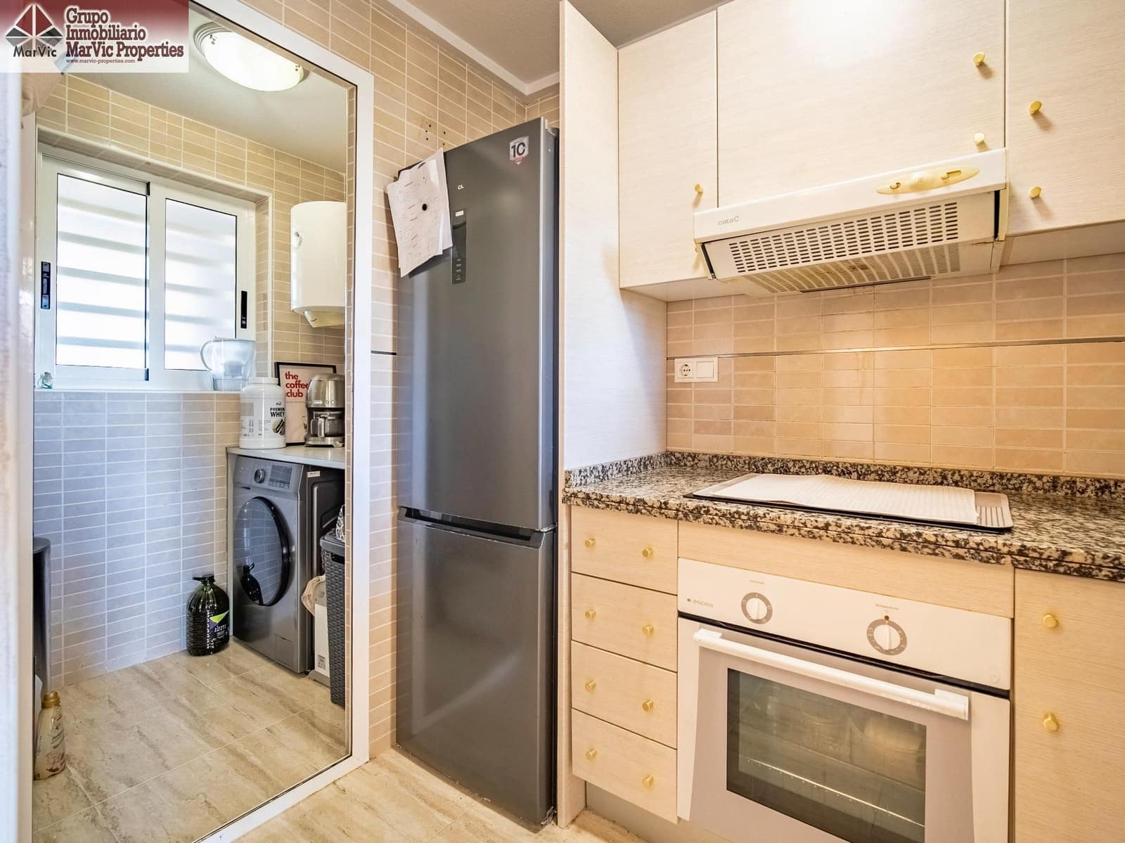 1 Zimmer Wohnung zu verkaufen in Benidorm mit Pool Garage - 240.000 € (Ref: 10180691)