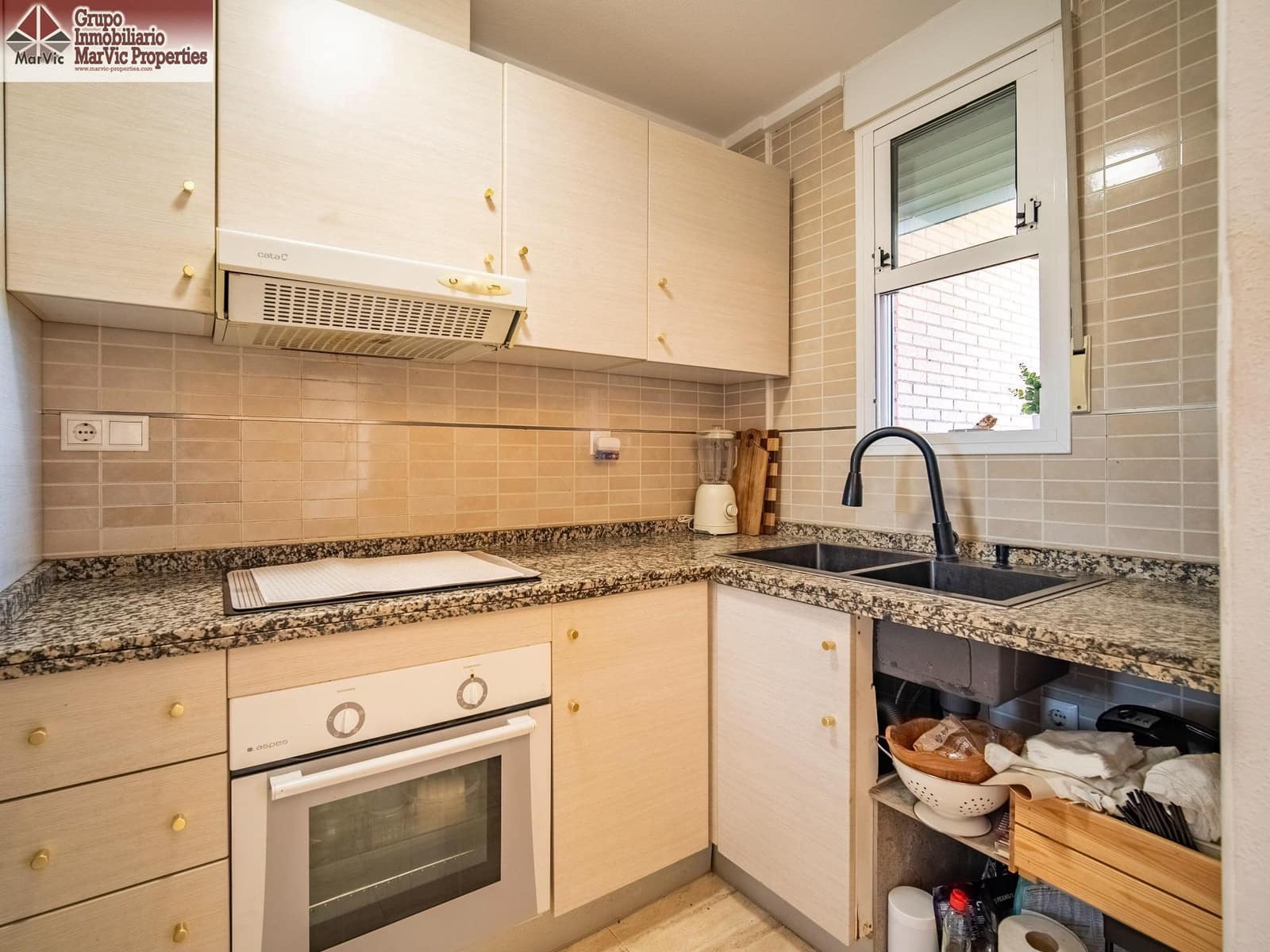 1 Zimmer Wohnung zu verkaufen in Benidorm mit Pool Garage - 240.000 € (Ref: 10180691)