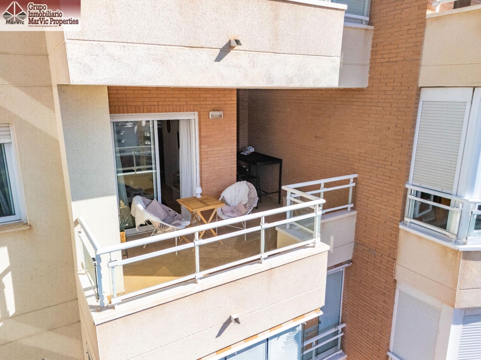 1 Zimmer Wohnung zu verkaufen in Benidorm mit Pool Garage - 240.000 € (Ref: 10180691)
