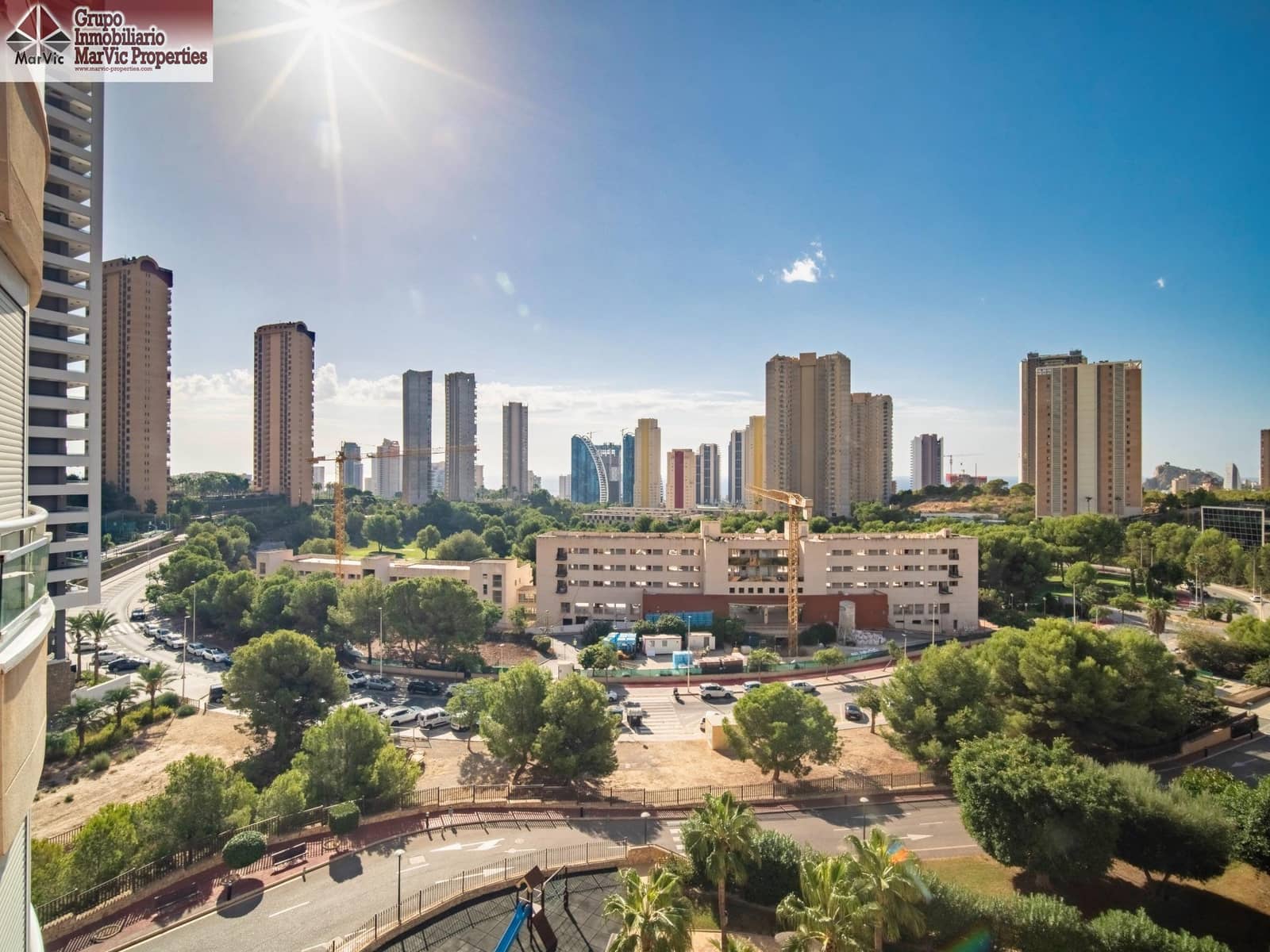 1 Zimmer Wohnung zu verkaufen in Benidorm mit Pool Garage - 240.000 € (Ref: 10180691)