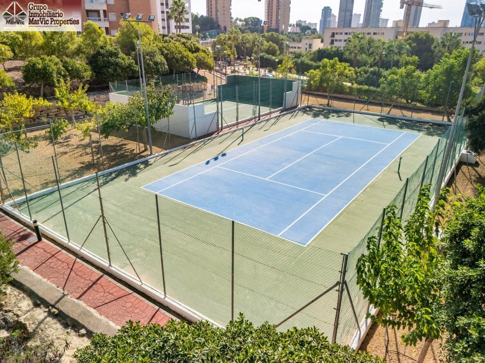 1 Zimmer Wohnung zu verkaufen in Benidorm mit Pool Garage - 240.000 € (Ref: 10180691)