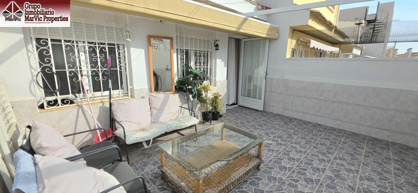 2 quarto Moradia em Banda para venda em La Nucia com piscina garagem - 262 000 € (Ref: 10187165)