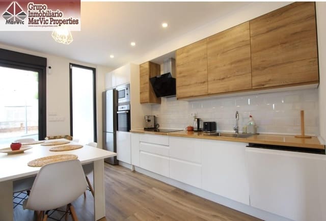 8 bedroom Bungalow for sale in Benidorm with pool garage - € 548,800 (Ref: 10187166)