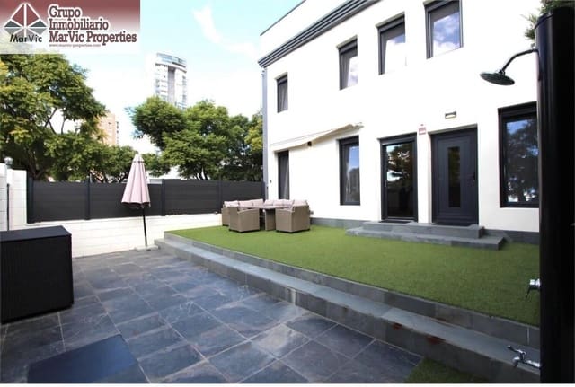 8 bedroom Bungalow for sale in Benidorm with pool garage - € 548,800 (Ref: 10187166)