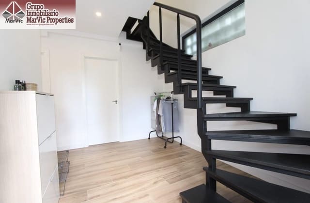 8 bedroom Bungalow for sale in Benidorm with pool garage - € 548,800 (Ref: 10187166)