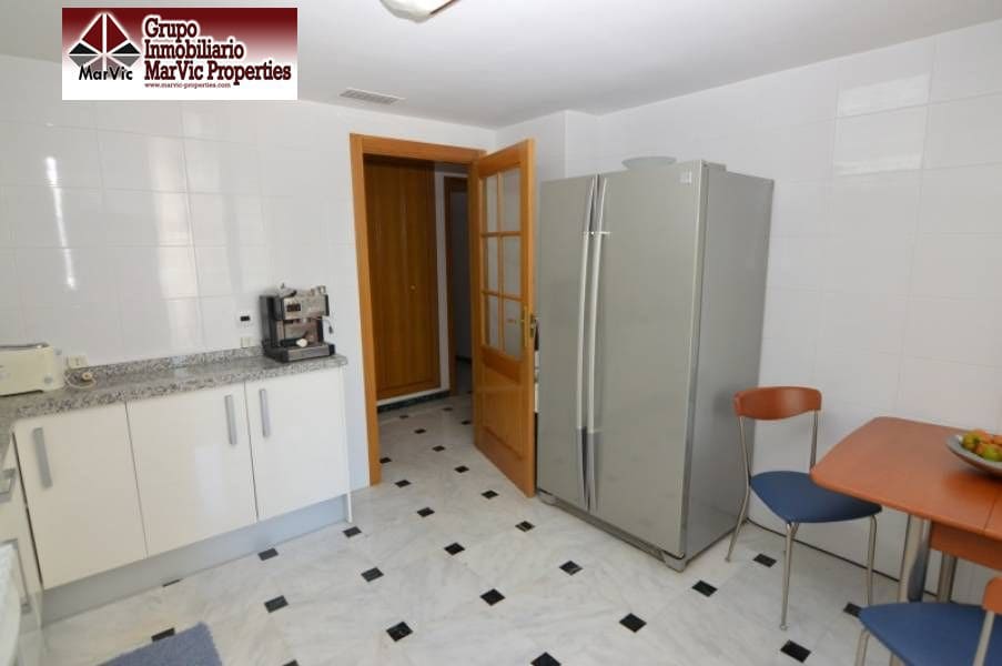 Piso de 3 habitaciones en Finestrat en venta con piscina - 380.000 € (Ref: 3449805)