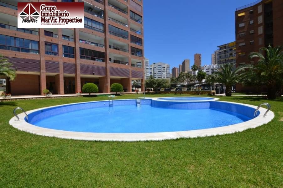 Piso de 3 habitaciones en Finestrat en venta con piscina - 380.000 € (Ref: 3449805)