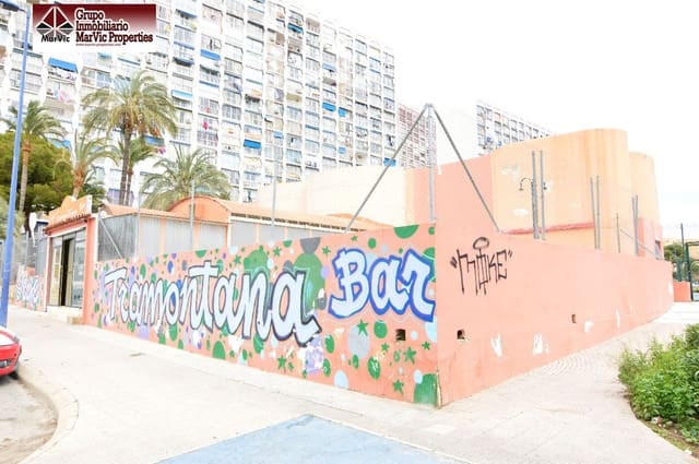 Commercial for sale in Juzgados - Plaza de Toros, Benidorm - € 375,000 (Ref: 3872053)