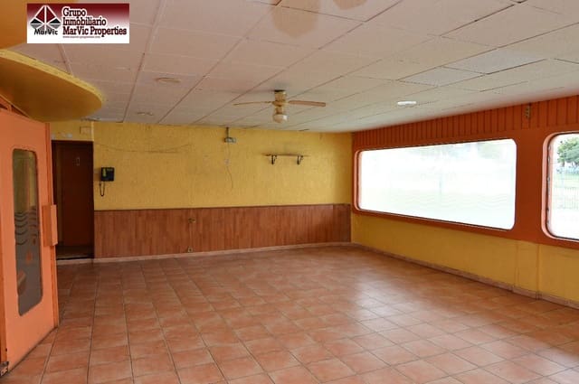 Commercial for sale in Juzgados - Plaza de Toros, Benidorm - € 375,000 (Ref: 3872053)