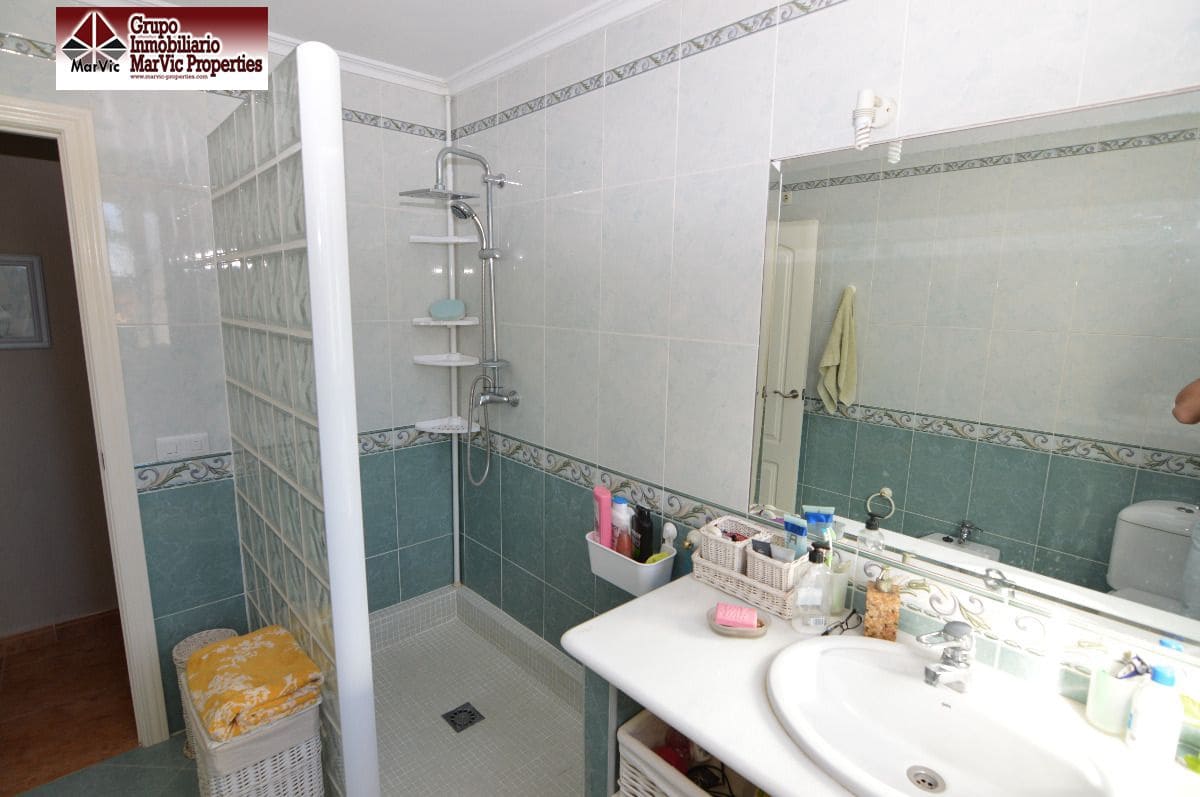 Chalet de 6 habitaciones en La Nucia en venta con piscina garaje - 439.500 € (Ref: 3903805)