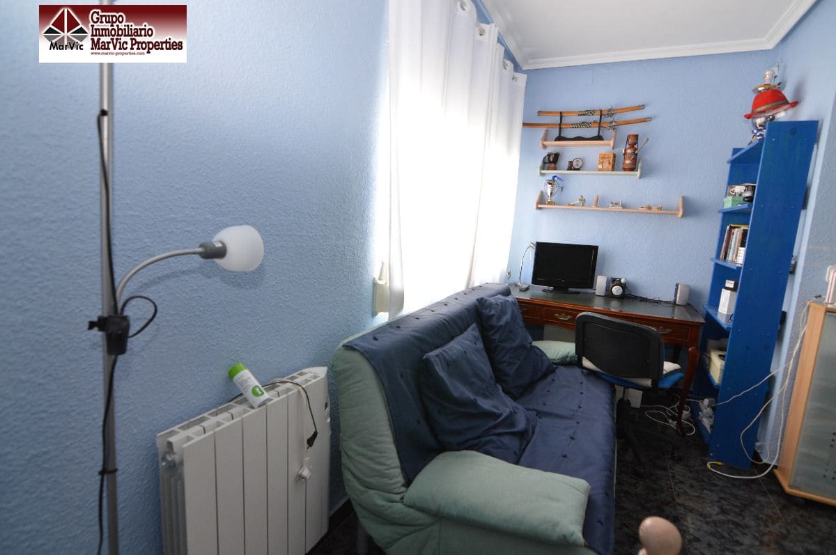 Chalet de 6 habitaciones en La Nucia en venta con piscina garaje - 439.500 € (Ref: 3903805)