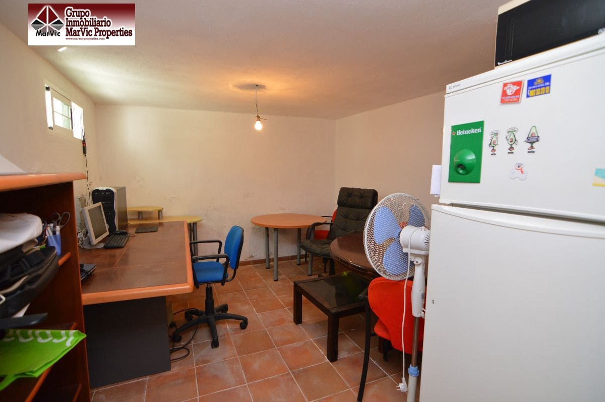 Chalet de 6 habitaciones en La Nucia en venta con piscina garaje - 439.500 € (Ref: 3903805)