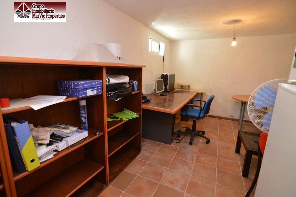 Chalet de 6 habitaciones en La Nucia en venta con piscina garaje - 439.500 € (Ref: 3903805)