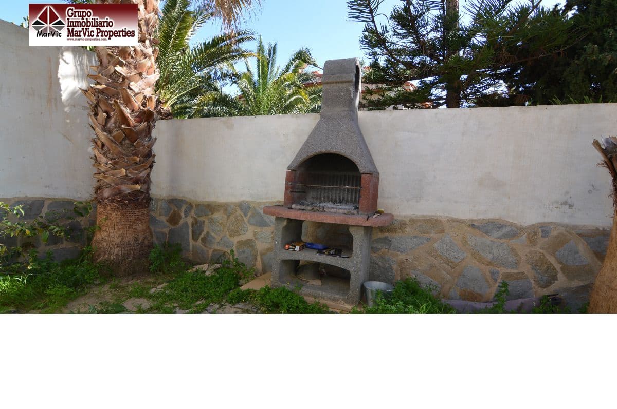 Chalet de 6 habitaciones en La Nucia en venta con piscina garaje - 439.500 € (Ref: 3903805)