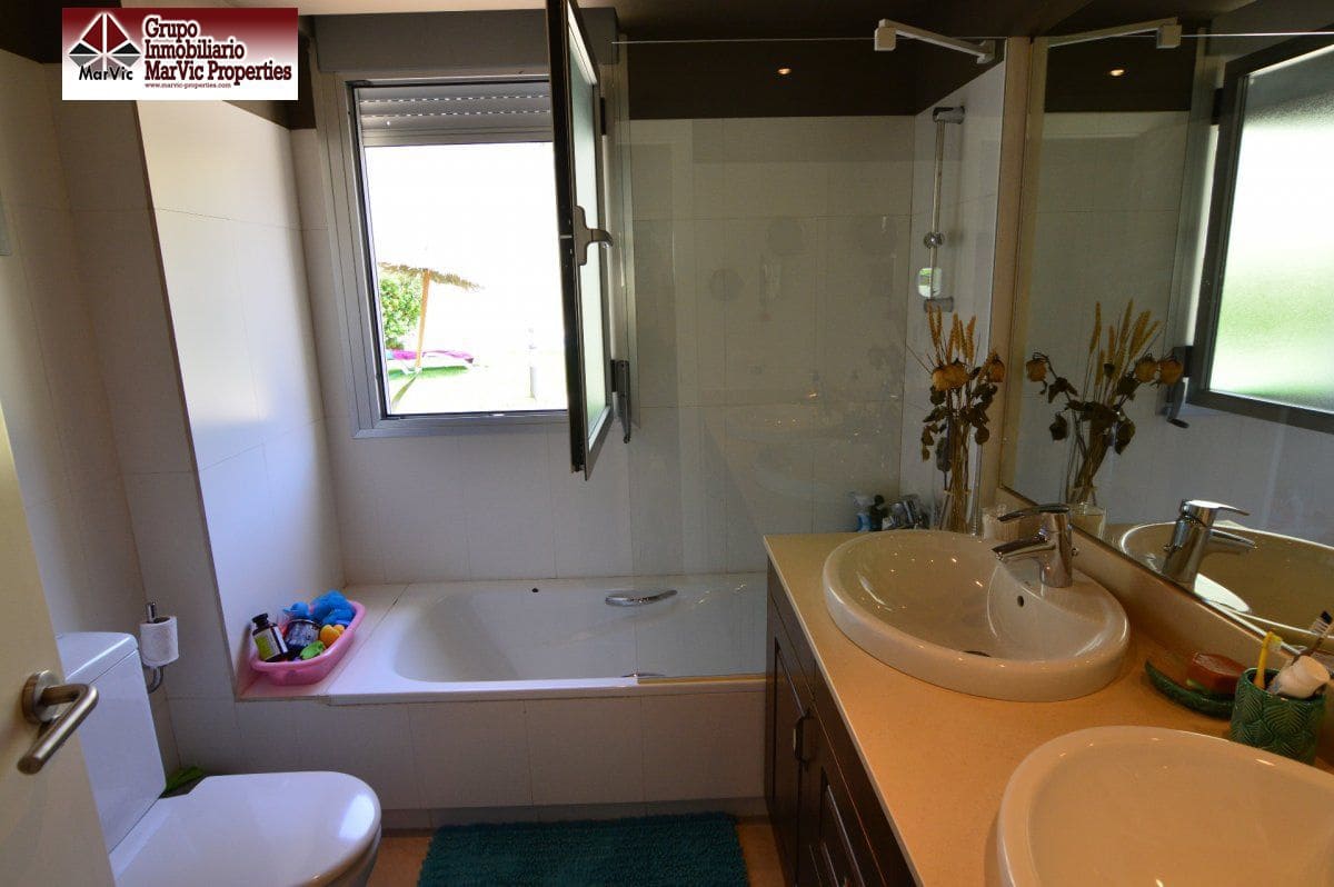 3 bedroom Apartment for sale in Altea with pool - € 385,000 (Ref: 4035567)