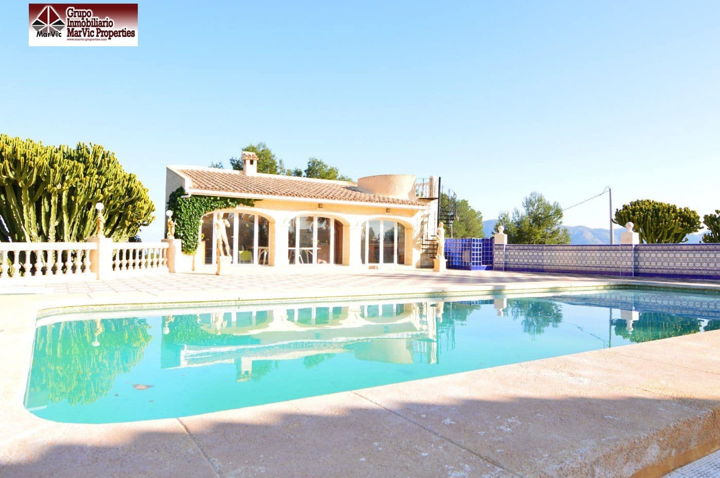4 Zimmer Villa zu verkaufen in Alfaz del Pi / L'Alfas del Pi mit Pool - 2.625.000 € (Ref: 4453119)