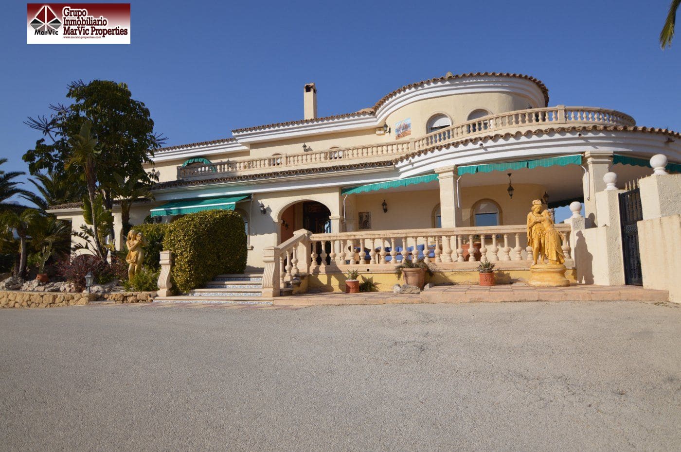 4 Zimmer Villa zu verkaufen in Alfaz del Pi / L'Alfas del Pi mit Pool - 2.625.000 € (Ref: 4453119)