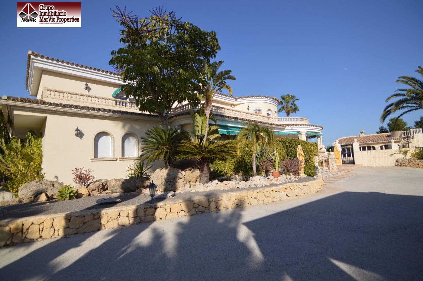 4 Zimmer Villa zu verkaufen in Alfaz del Pi / L'Alfas del Pi mit Pool - 2.625.000 € (Ref: 4453119)