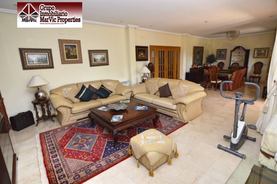 5 bedroom Villa for sale in La Nucia with pool garage - € 1,800,000 (Ref: 4644205)