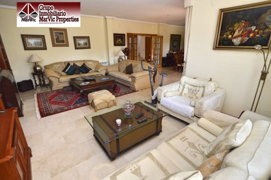 5 bedroom Villa for sale in La Nucia with pool garage - € 1,800,000 (Ref: 4644205)