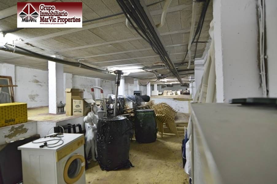 5 bedroom Villa for sale in La Nucia with pool garage - € 1,800,000 (Ref: 4644205)