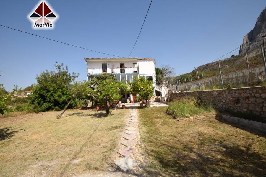 12 bedroom Villa for sale in Finestrat - € 500,000 (Ref: 6171299)