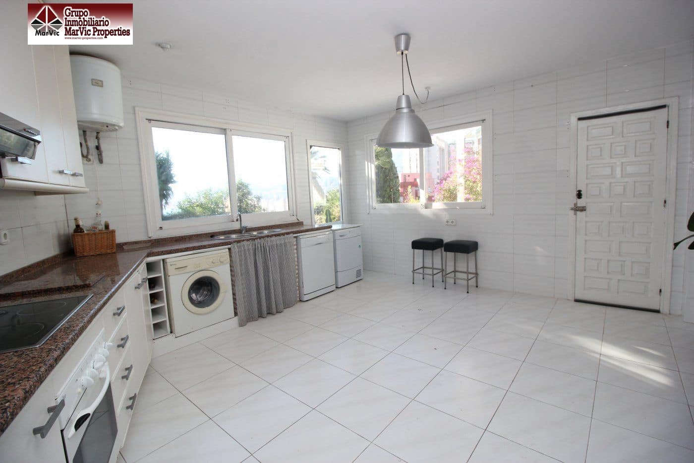 12 sypialnia Willa na sprzedaż w Benidorm z basenem - 1 980 000 € (Ref: 6171308)