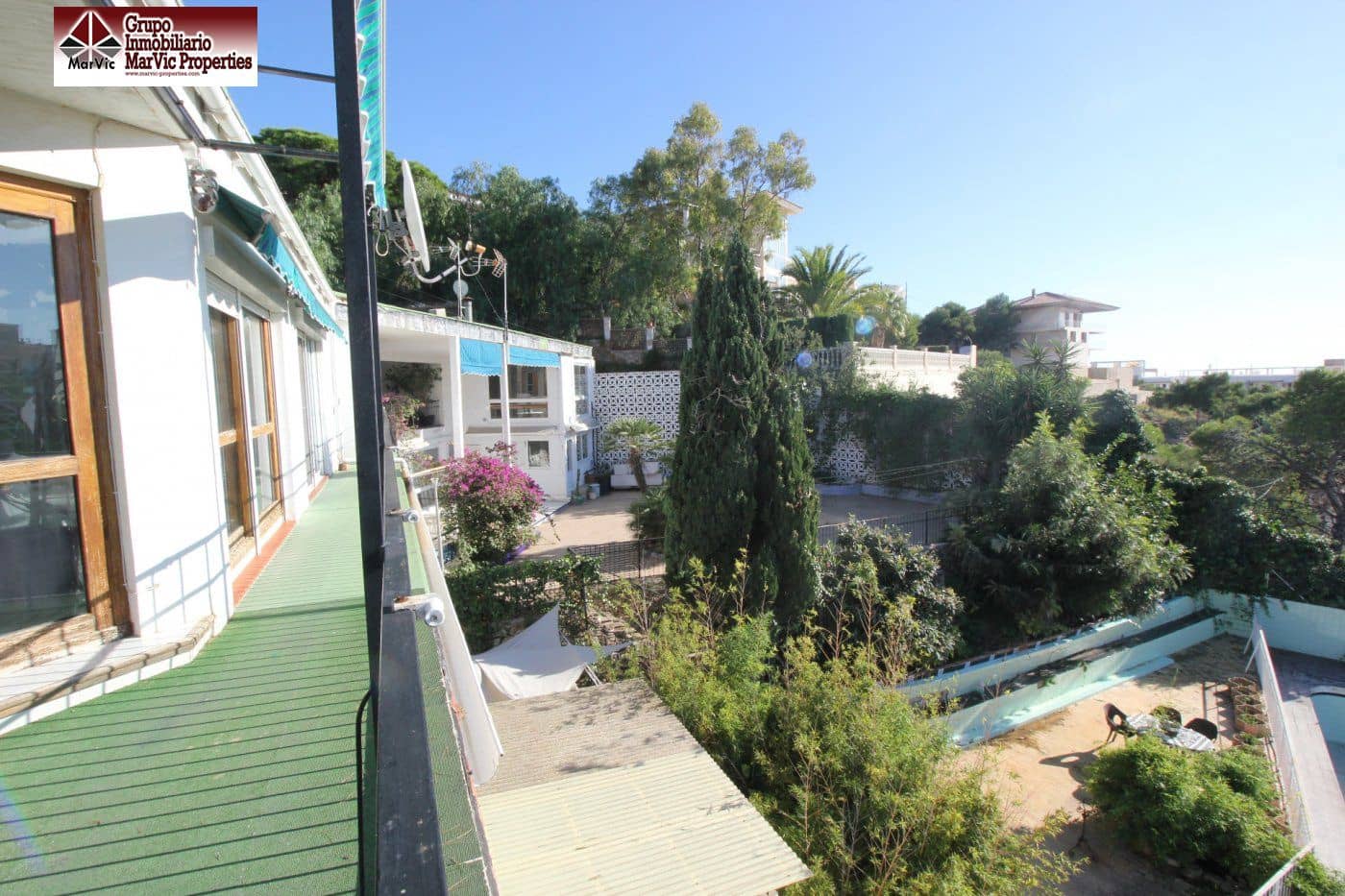 12 sypialnia Willa na sprzedaż w Benidorm z basenem - 1 980 000 € (Ref: 6171308)