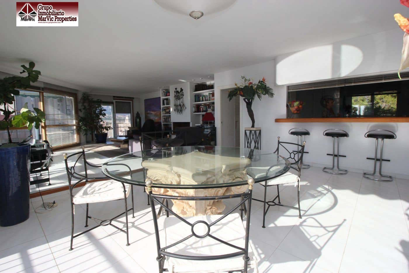 12 sypialnia Willa na sprzedaż w Benidorm z basenem - 1 980 000 € (Ref: 6171308)