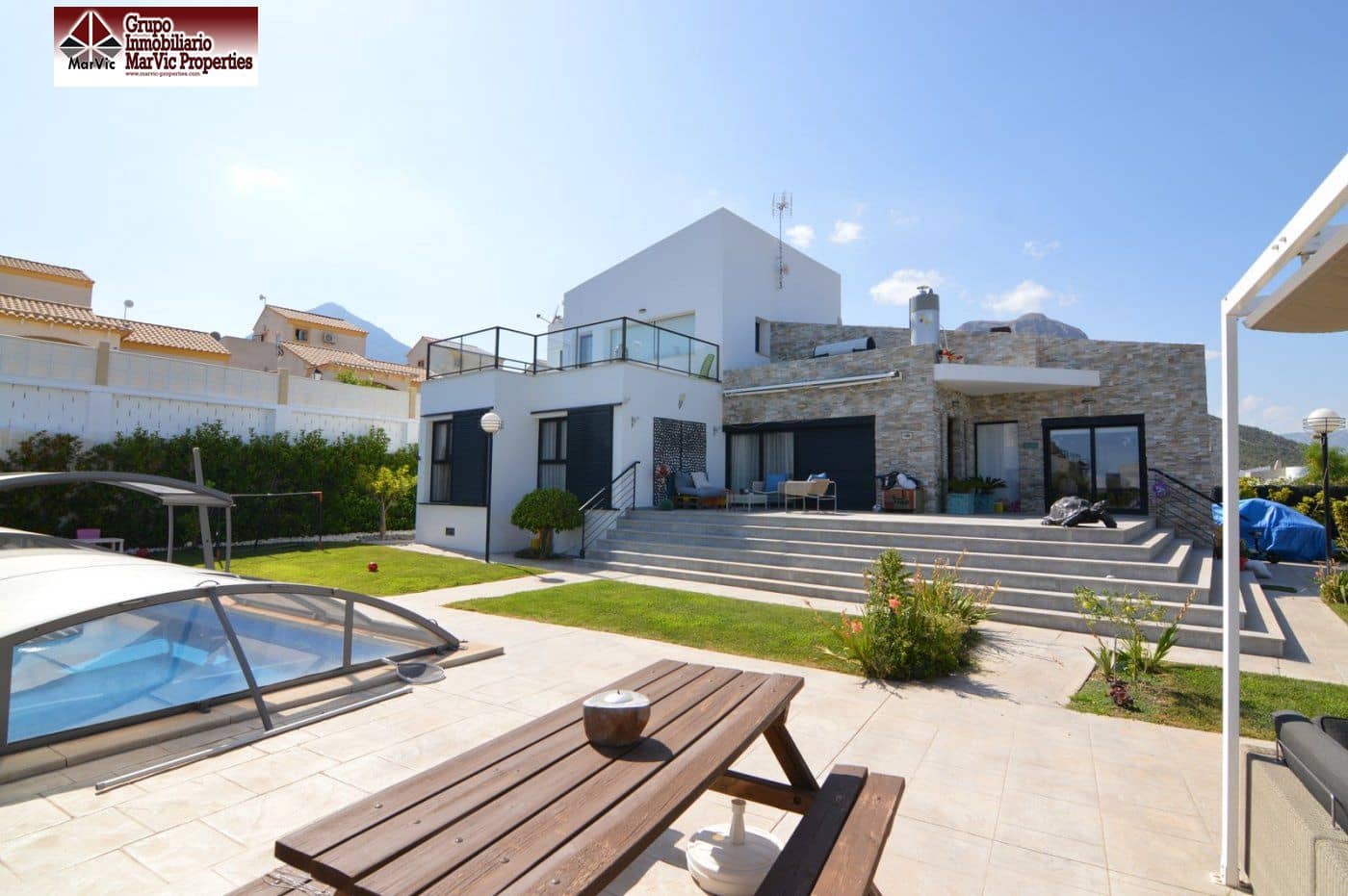 5 quarto Moradia para venda em Polop com piscina garagem - 850 000 € (Ref: 6171311)