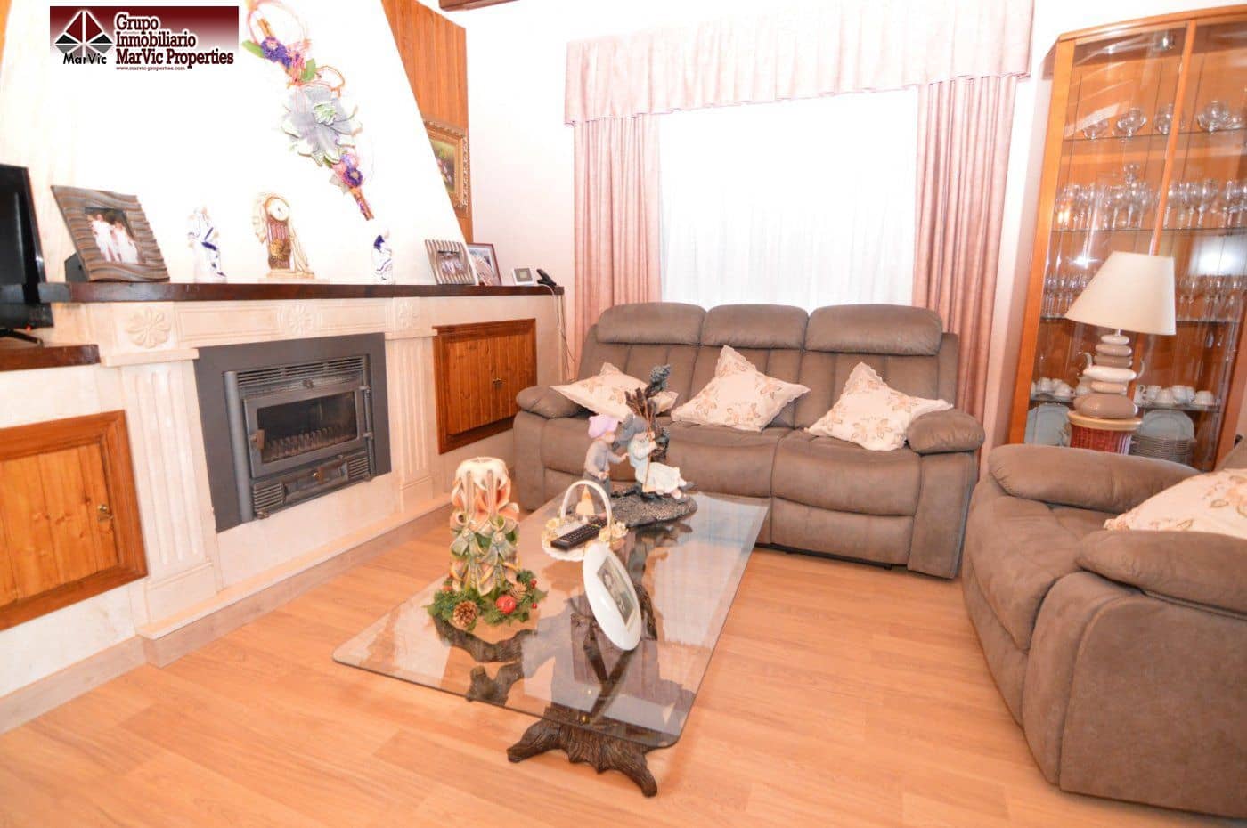 7 makuuhuone Huvila myytävänä paikassa La Nucia mukana uima-altaan 
autotalli - 650 000 € (Ref: 6171557)