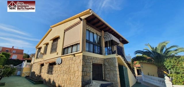 7 makuuhuone Huvila myytävänä paikassa La Nucia mukana uima-altaan 
autotalli - 650 000 € (Ref: 6171557)