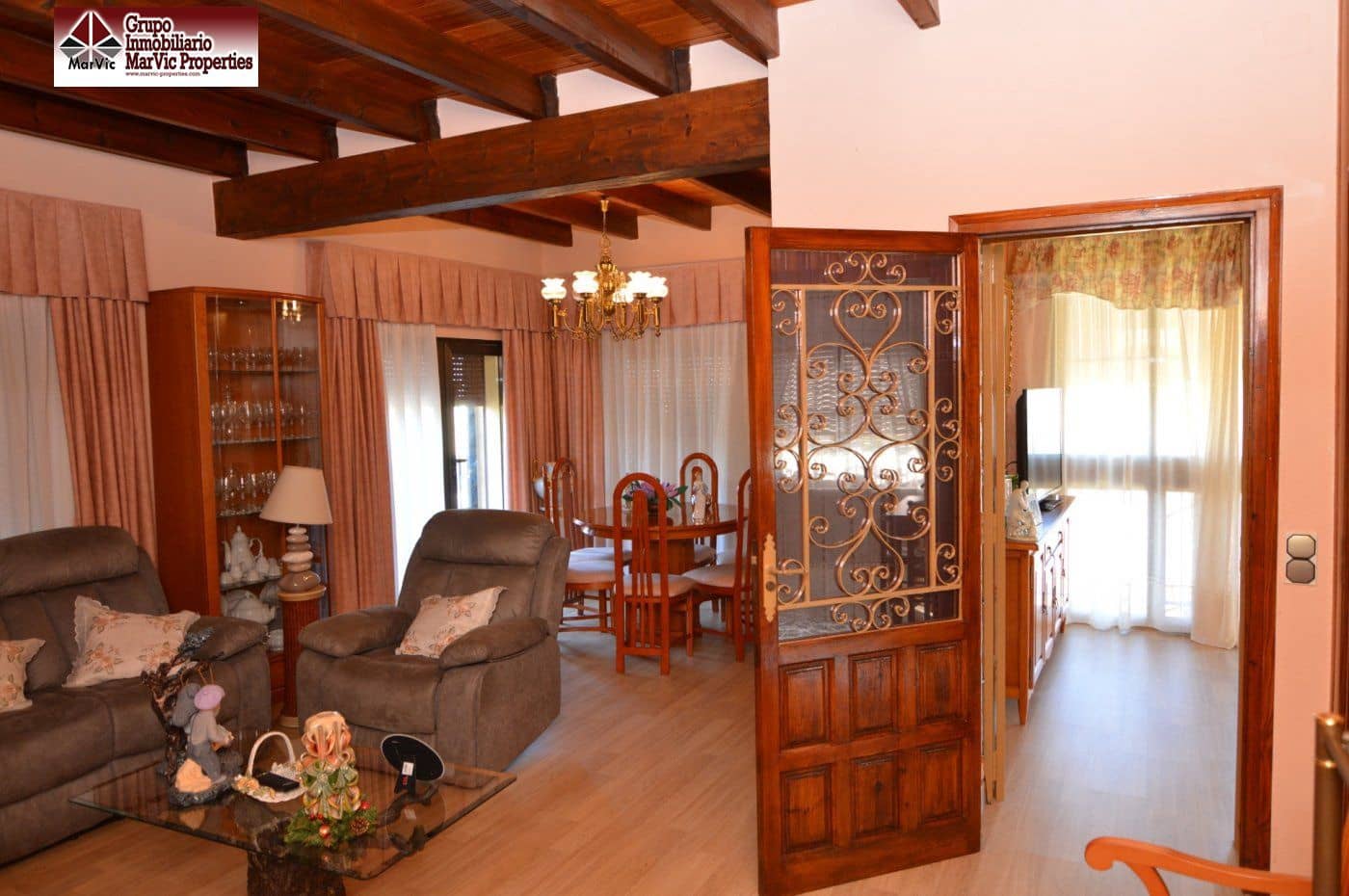 7 makuuhuone Huvila myytävänä paikassa La Nucia mukana uima-altaan 
autotalli - 650 000 € (Ref: 6171557)