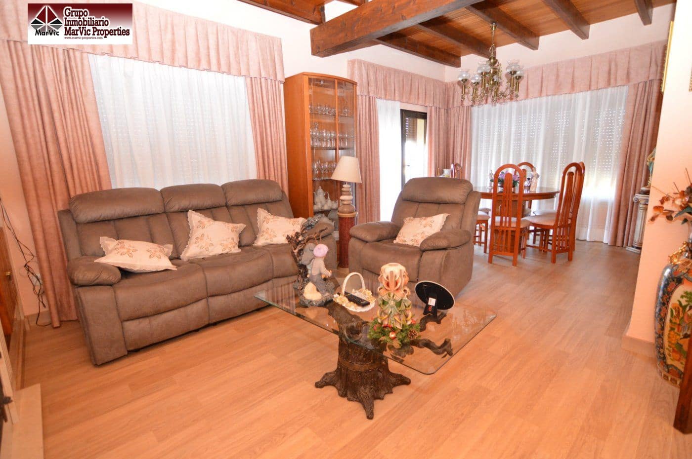 7 makuuhuone Huvila myytävänä paikassa La Nucia mukana uima-altaan 
autotalli - 650 000 € (Ref: 6171557)