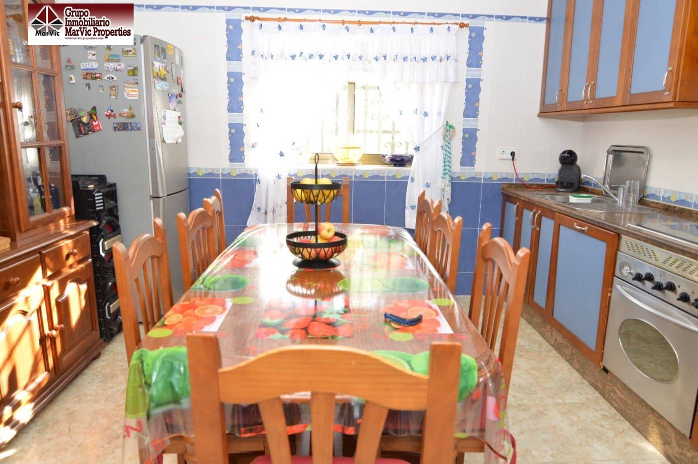 7 makuuhuone Huvila myytävänä paikassa La Nucia mukana uima-altaan 
autotalli - 650 000 € (Ref: 6171557)