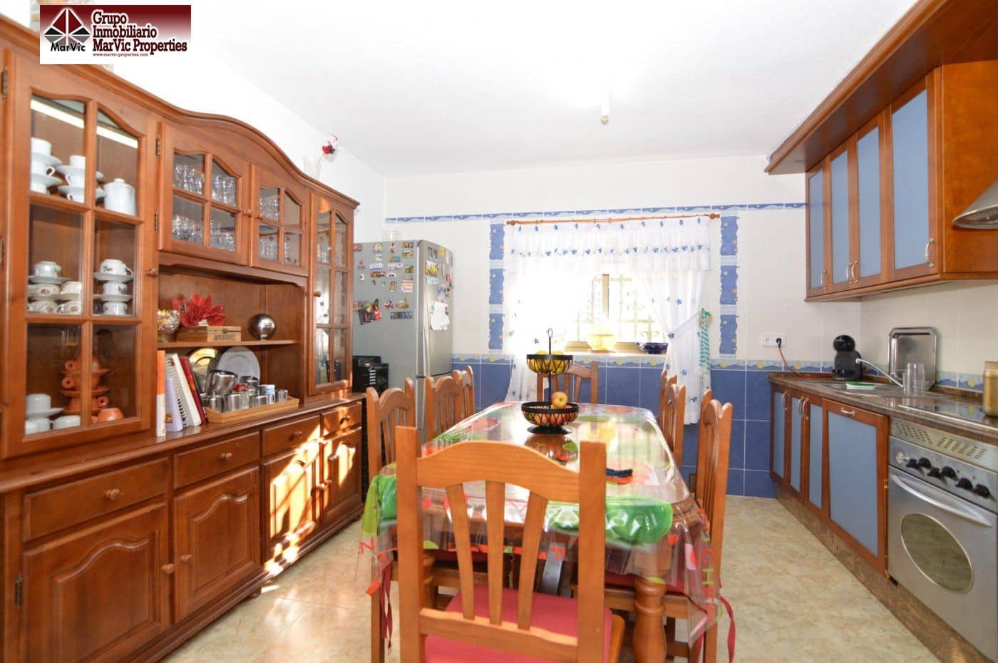 7 makuuhuone Huvila myytävänä paikassa La Nucia mukana uima-altaan 
autotalli - 650 000 € (Ref: 6171557)