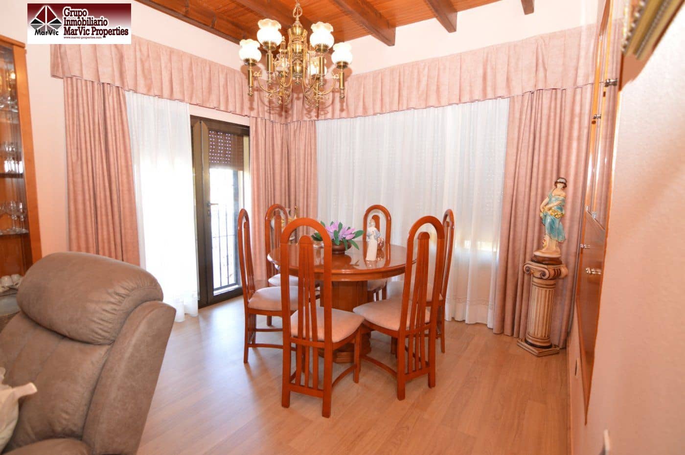 7 makuuhuone Huvila myytävänä paikassa La Nucia mukana uima-altaan 
autotalli - 650 000 € (Ref: 6171557)