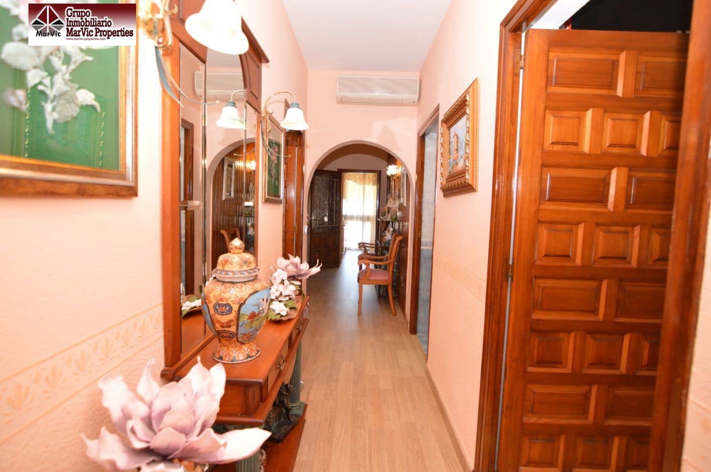 7 makuuhuone Huvila myytävänä paikassa La Nucia mukana uima-altaan 
autotalli - 650 000 € (Ref: 6171557)