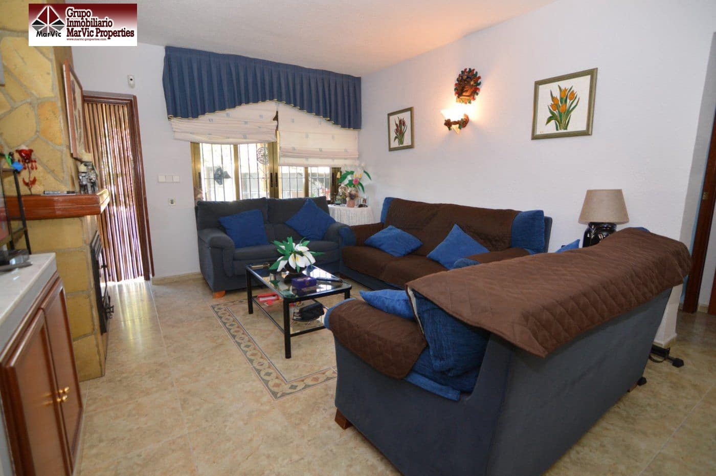 7 makuuhuone Huvila myytävänä paikassa La Nucia mukana uima-altaan 
autotalli - 650 000 € (Ref: 6171557)