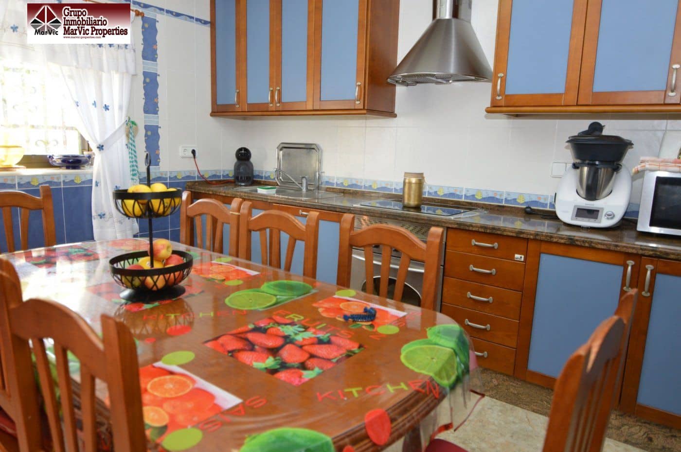 7 makuuhuone Huvila myytävänä paikassa La Nucia mukana uima-altaan 
autotalli - 650 000 € (Ref: 6171557)