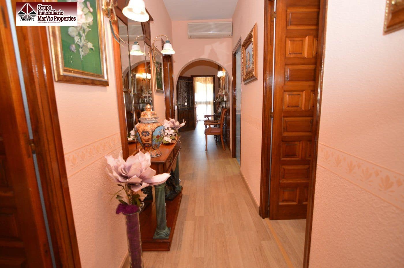 7 makuuhuone Huvila myytävänä paikassa La Nucia mukana uima-altaan 
autotalli - 650 000 € (Ref: 6171557)