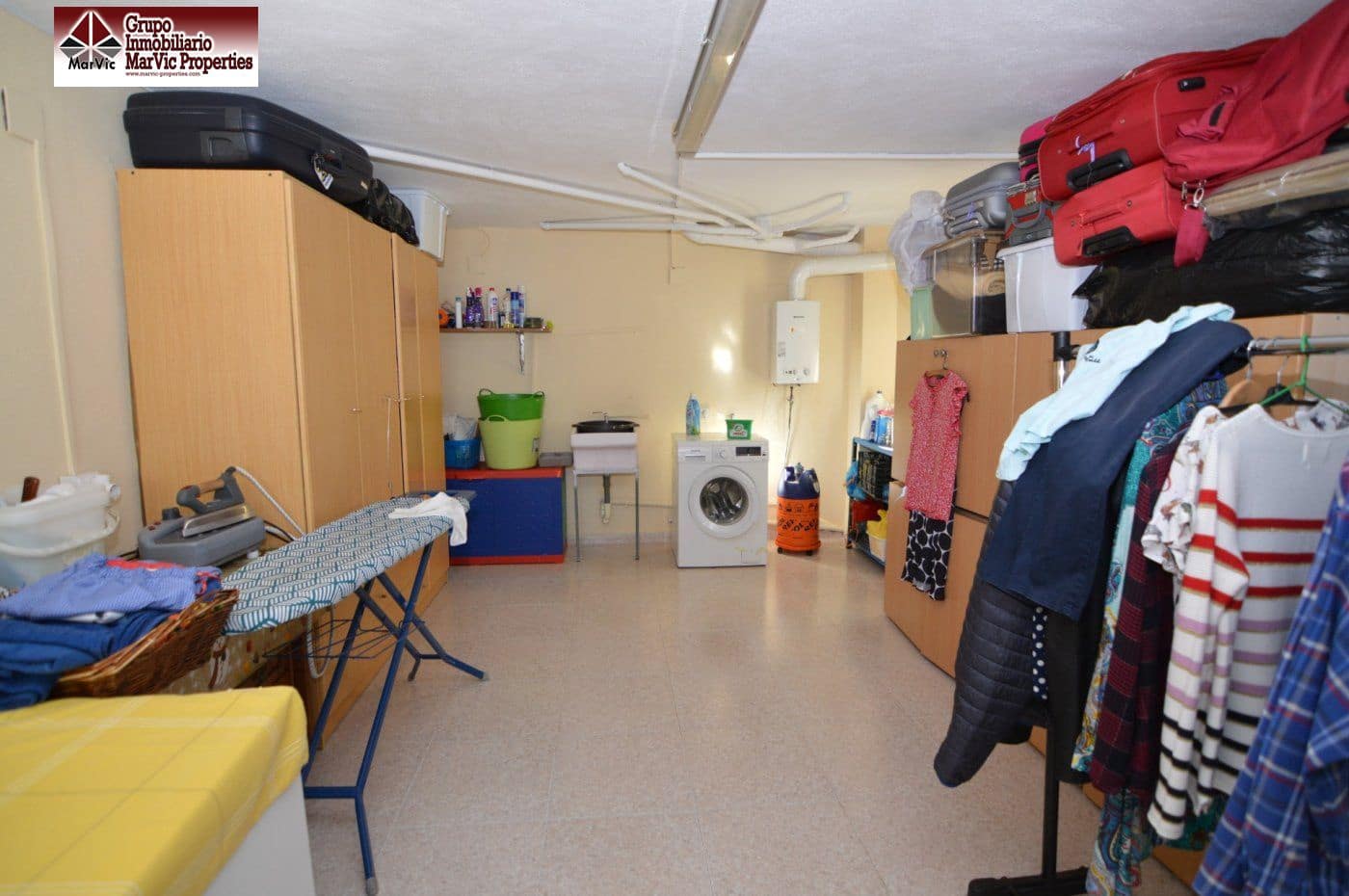 7 makuuhuone Huvila myytävänä paikassa La Nucia mukana uima-altaan 
autotalli - 650 000 € (Ref: 6171557)