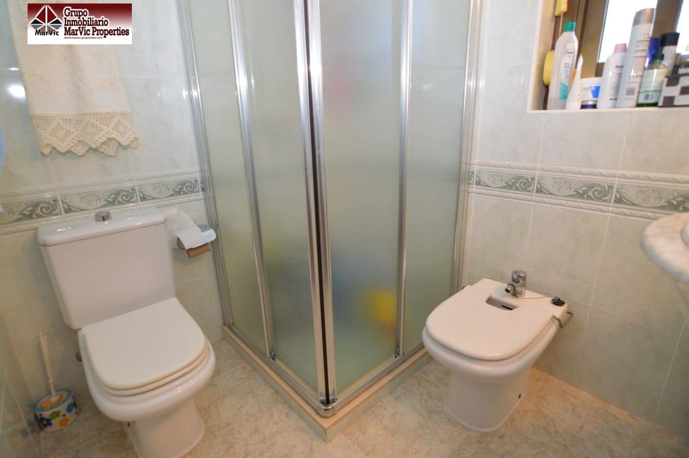 7 makuuhuone Huvila myytävänä paikassa La Nucia mukana uima-altaan 
autotalli - 650 000 € (Ref: 6171557)