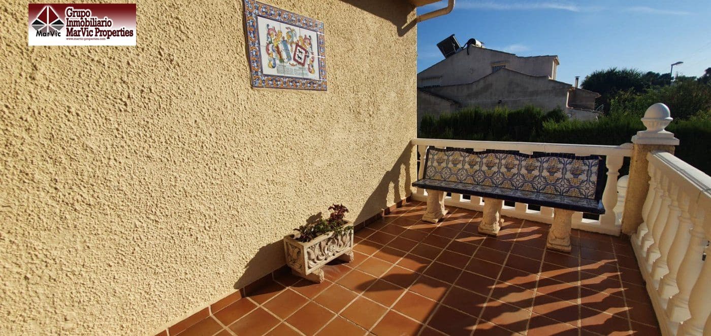 7 makuuhuone Huvila myytävänä paikassa La Nucia mukana uima-altaan 
autotalli - 650 000 € (Ref: 6171557)