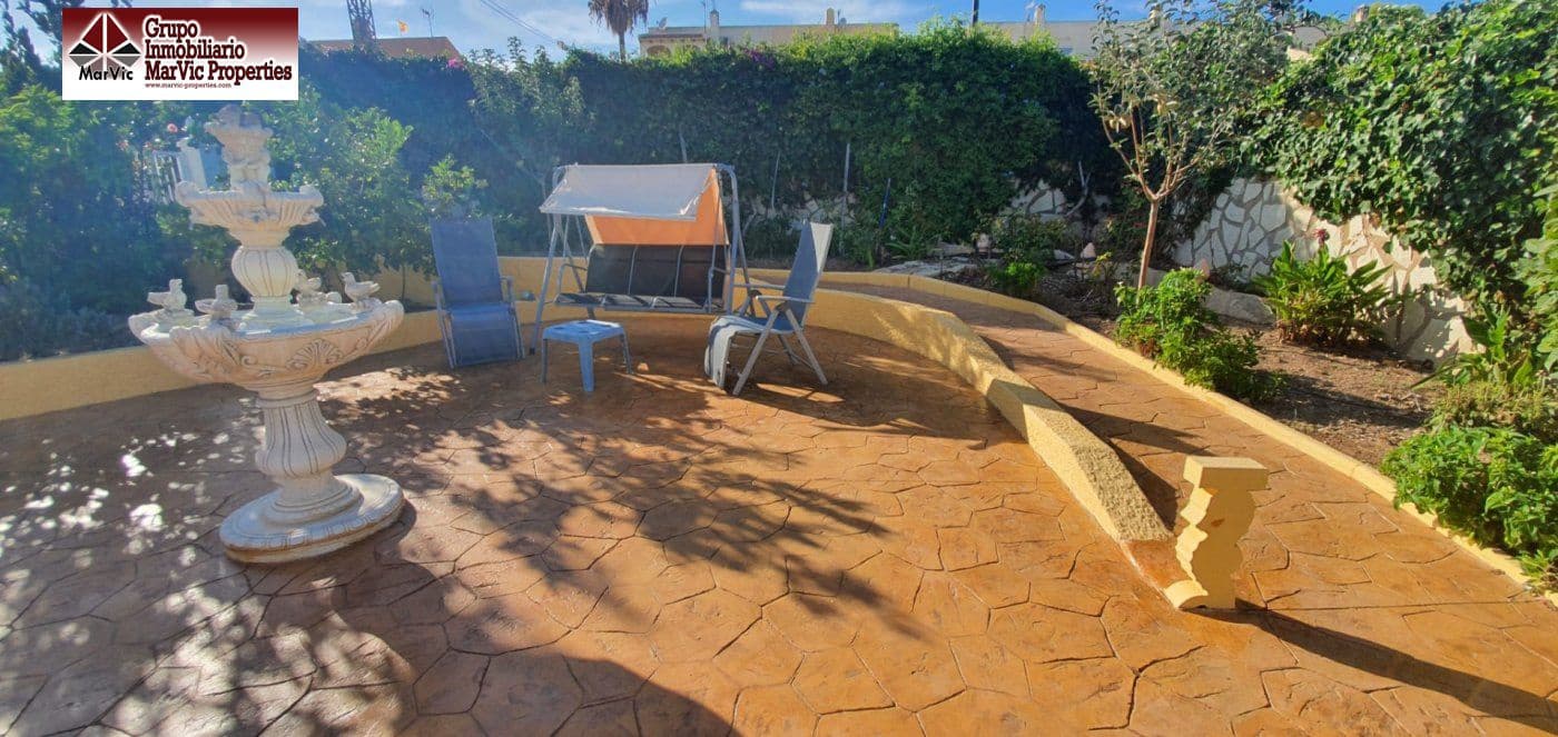 7 makuuhuone Huvila myytävänä paikassa La Nucia mukana uima-altaan 
autotalli - 650 000 € (Ref: 6171557)